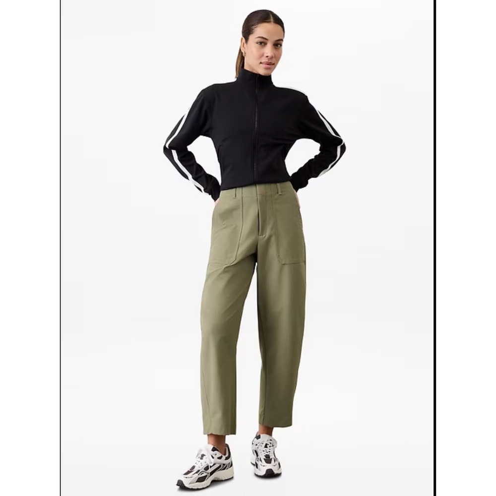 Athleta Skyline High Rise Barrel Leg Pants 6 Olive Branch Green Utility